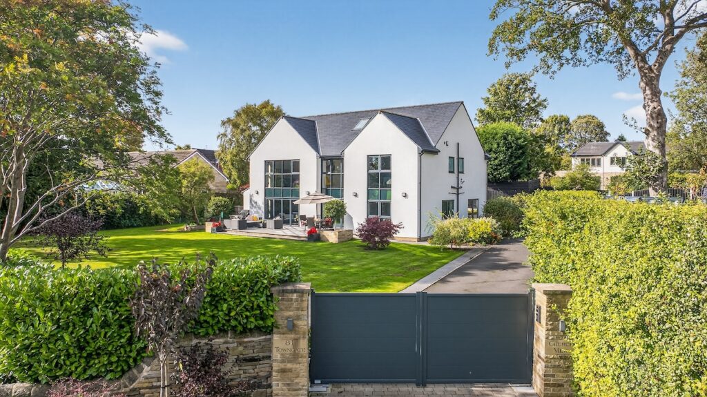 056_DJI_20250916191225_0900_D