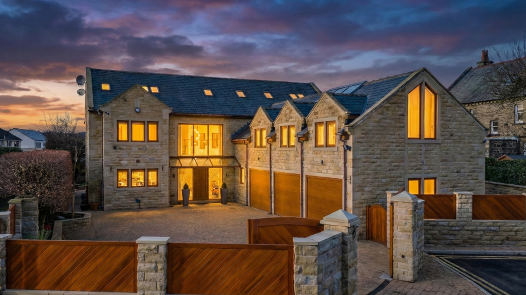 Twilight - Southgate Court