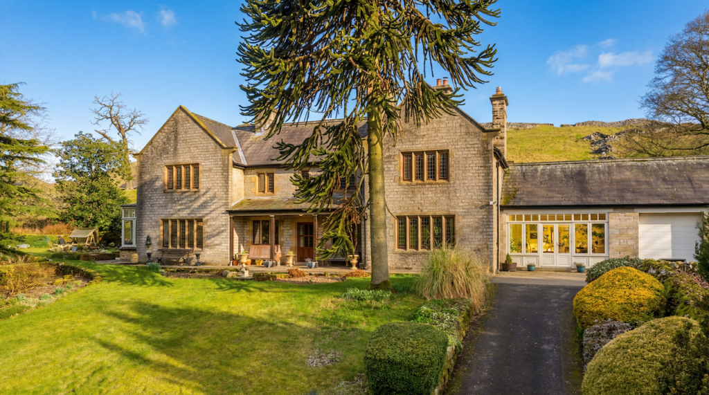 hf_20260302_203410_3d9ac981-5951-47e8-8462-b5f890870cf3