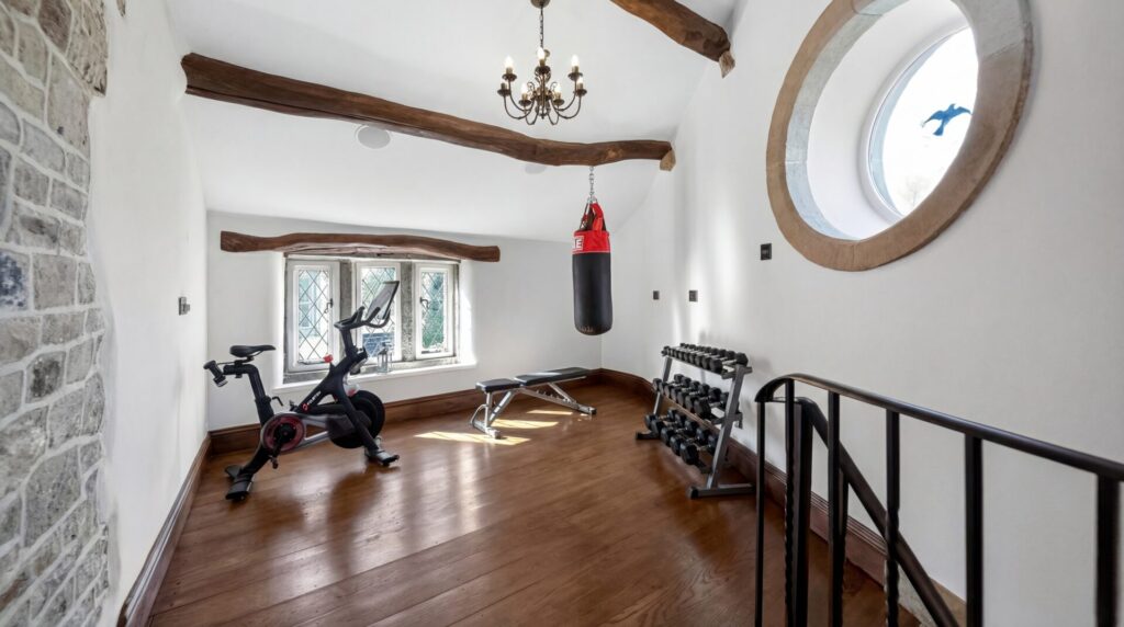 hf_20260325_185822_b15af475-1442-4c8c-bd8f-9ab689e107a3