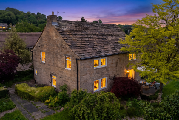 Helm Farm Cottage, Mirfield, WF14