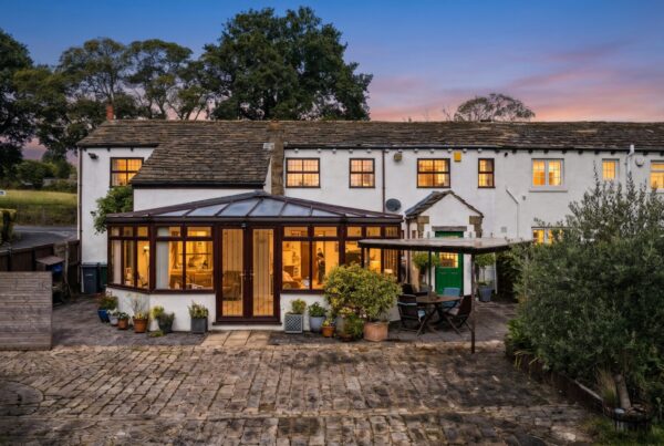 Springfield Cottage, Tong Village, BD4